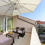 דירה Dalmatia *