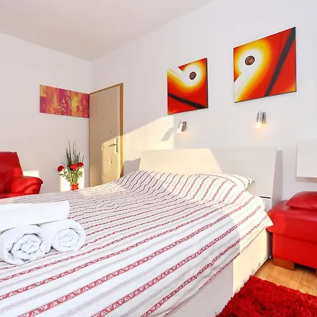 Апартаменти Dalmatia